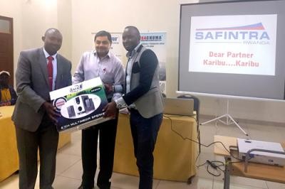 Another Safintra partner receiving a sound system.